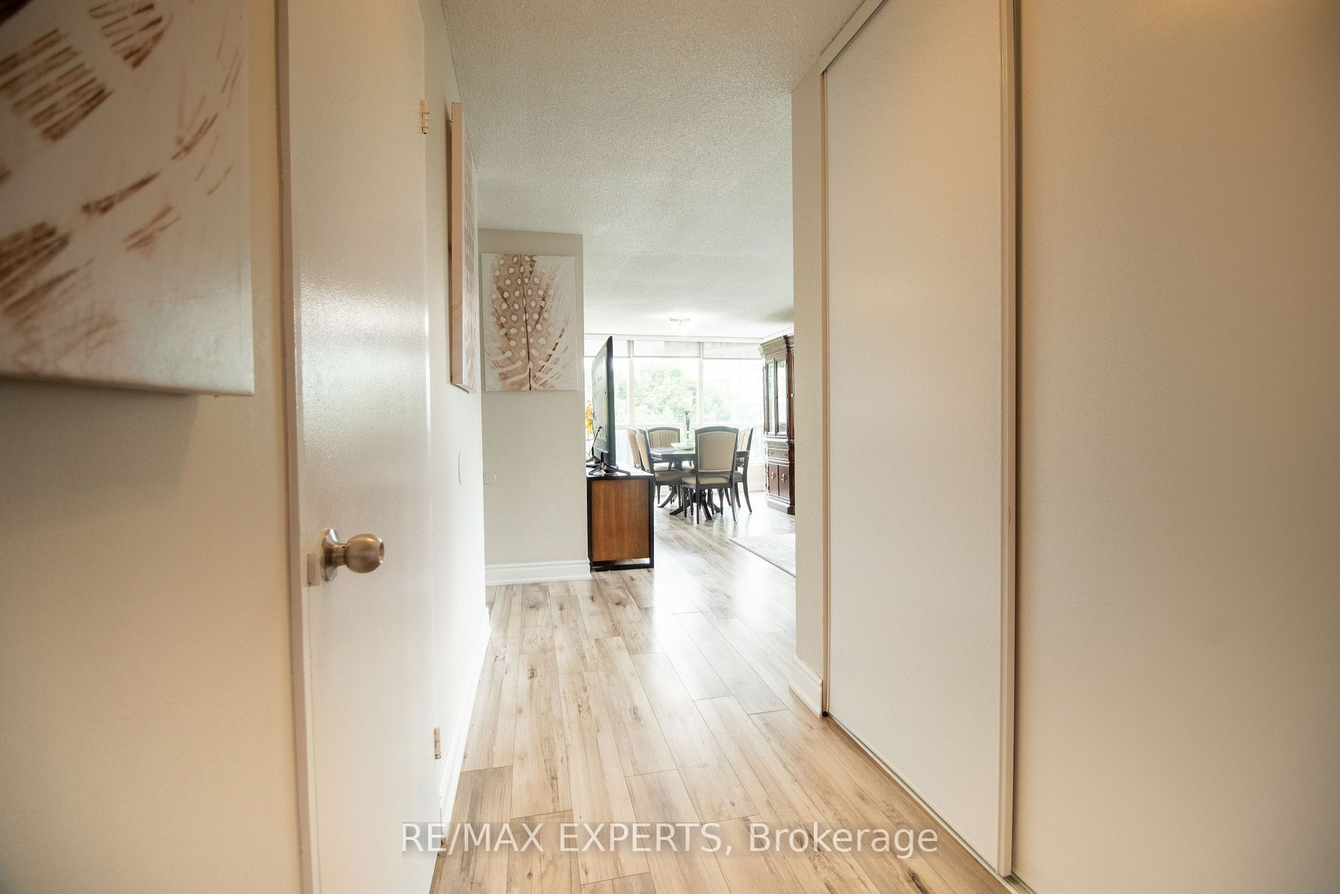 10 Laurelcrest St, #412