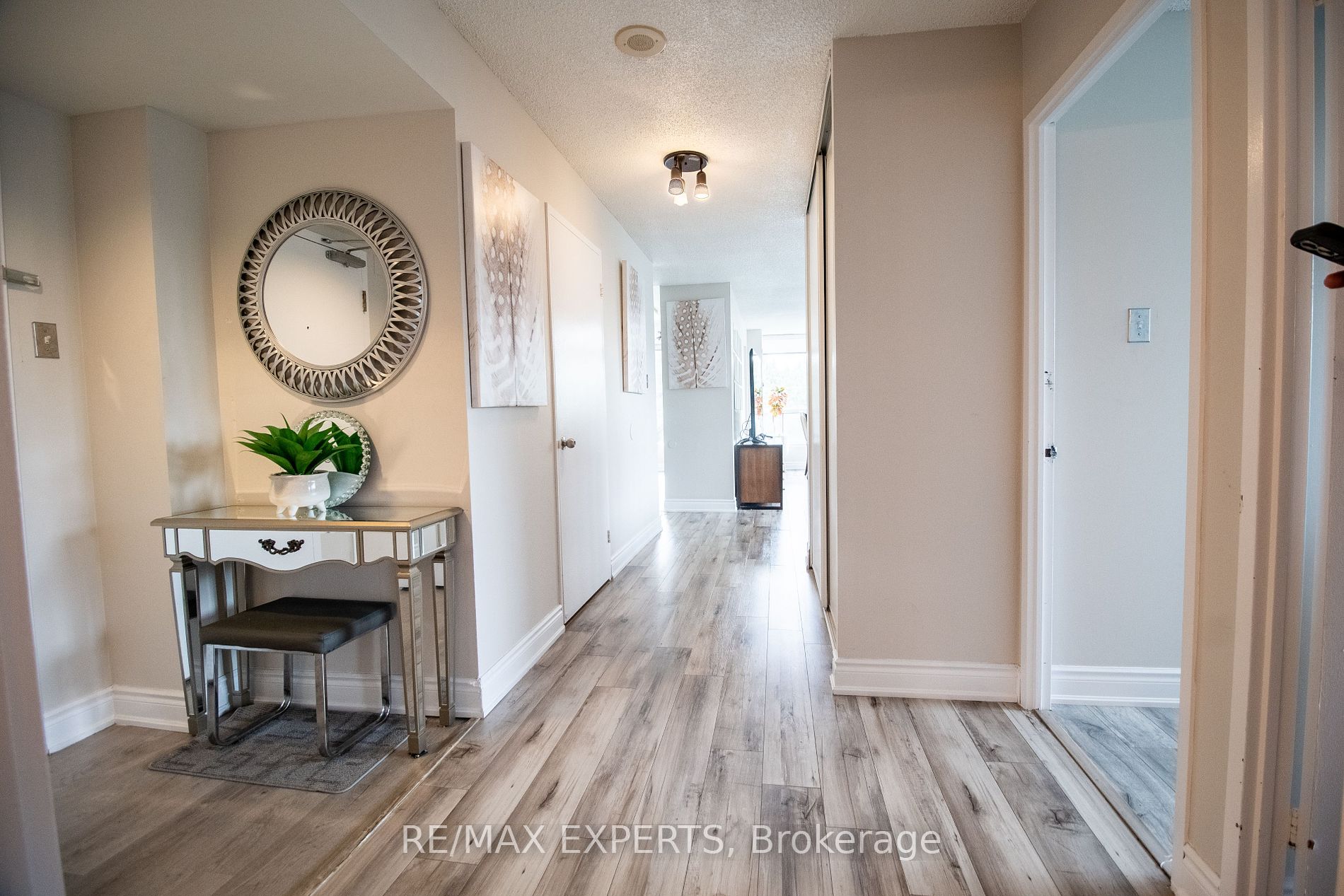 10 Laurelcrest St, #412