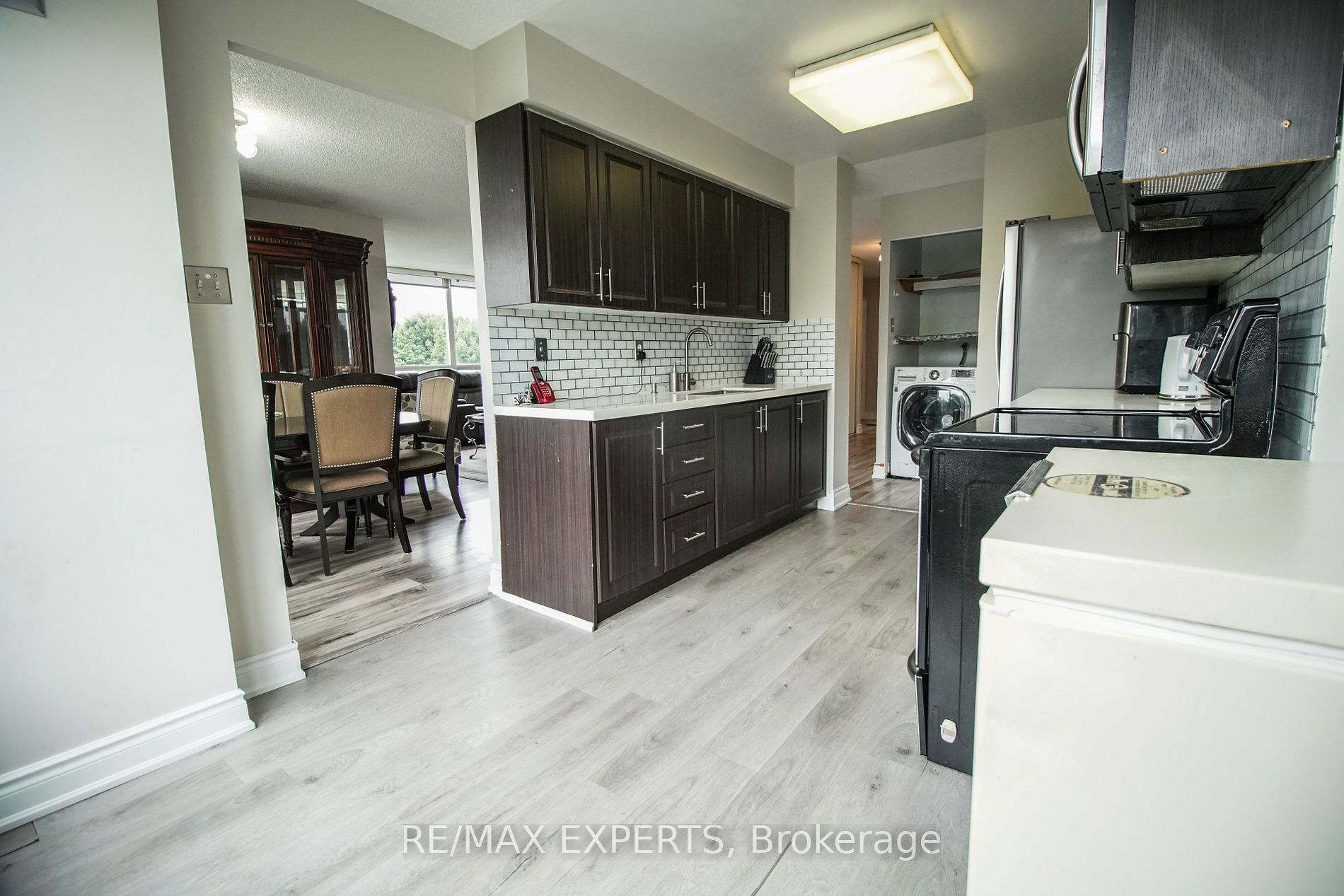 10 Laurelcrest St, #412
