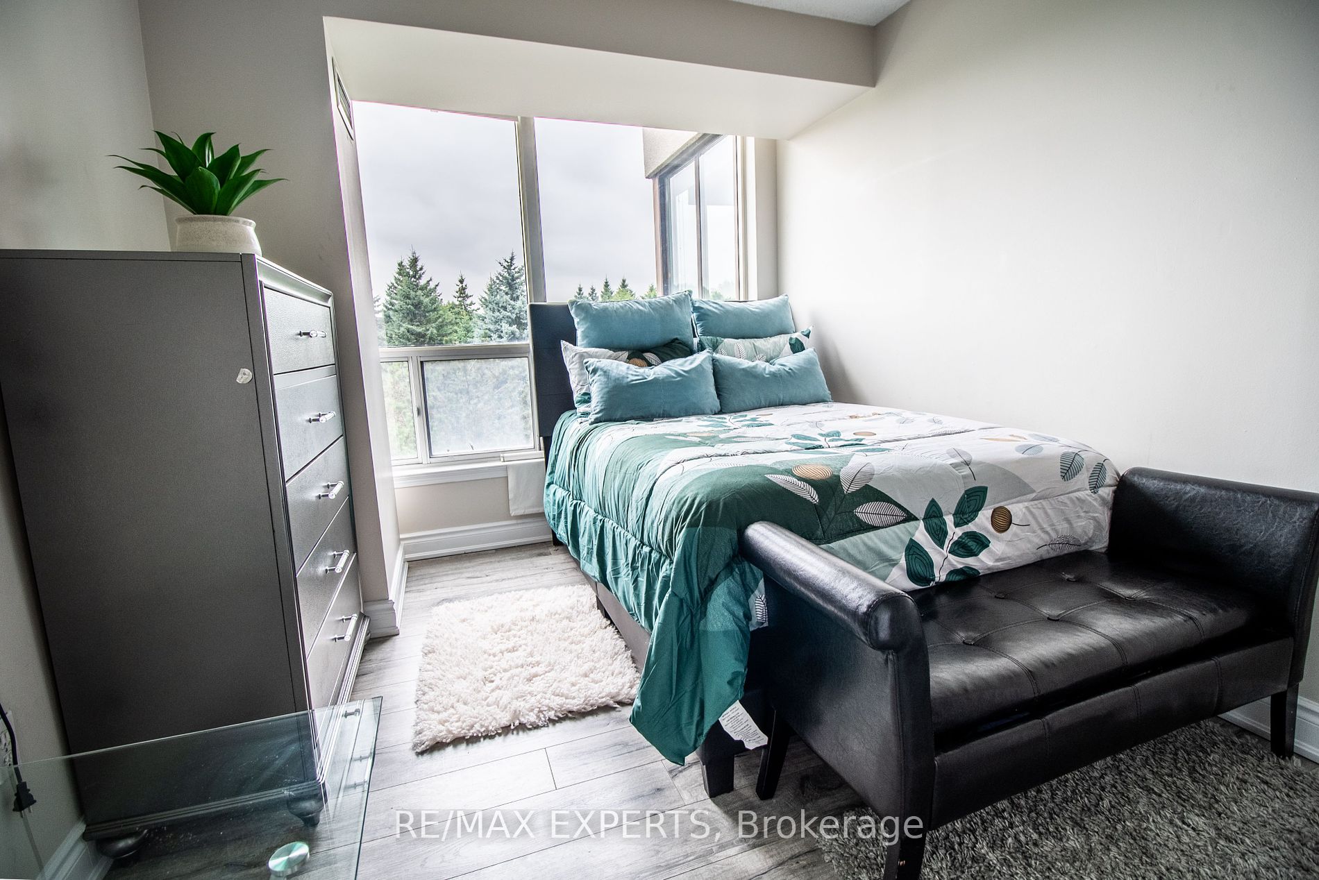 10 Laurelcrest St, #412