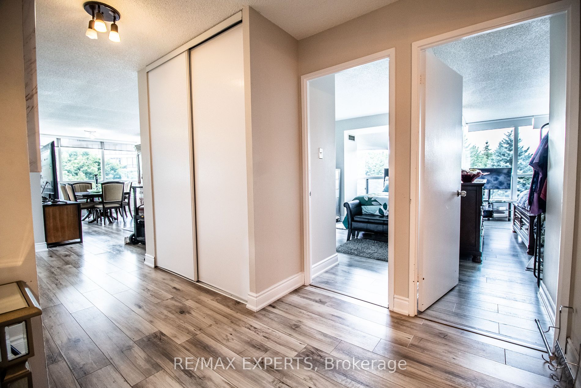 10 Laurelcrest St, #412