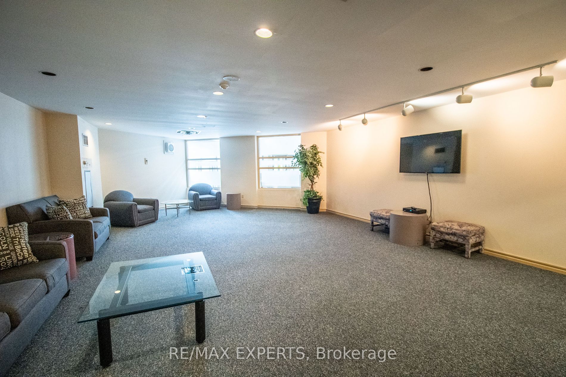 10 Laurelcrest St, #412