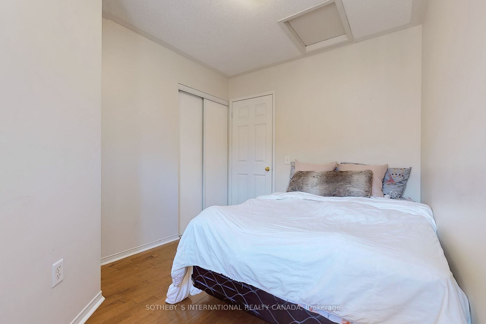 50 Strathaven Dr, #119