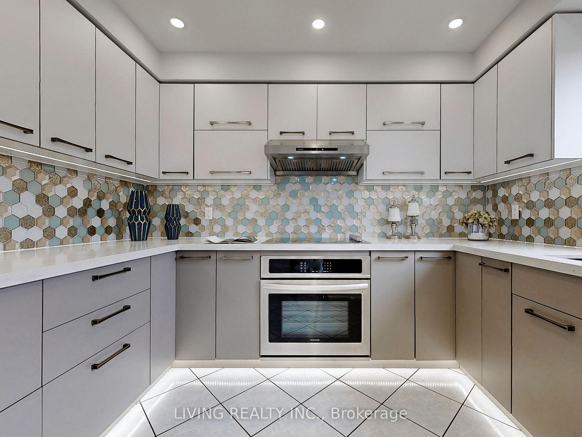 5975 Turney Dr
