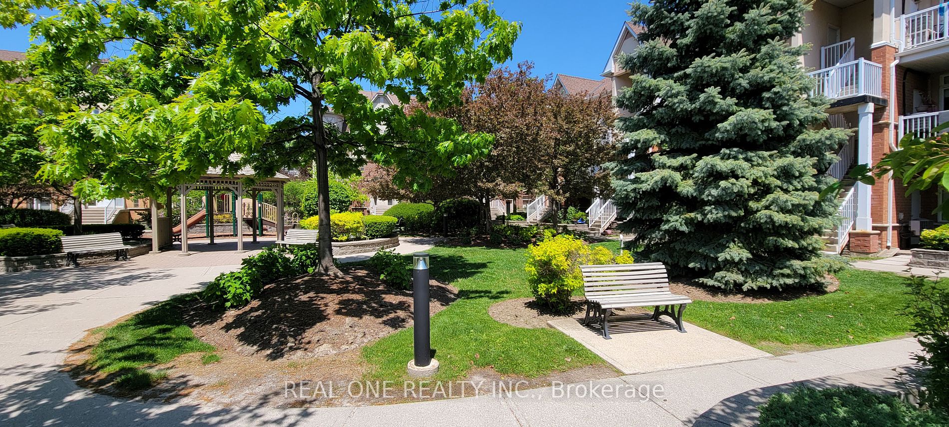 38 Gibson Ave, #11