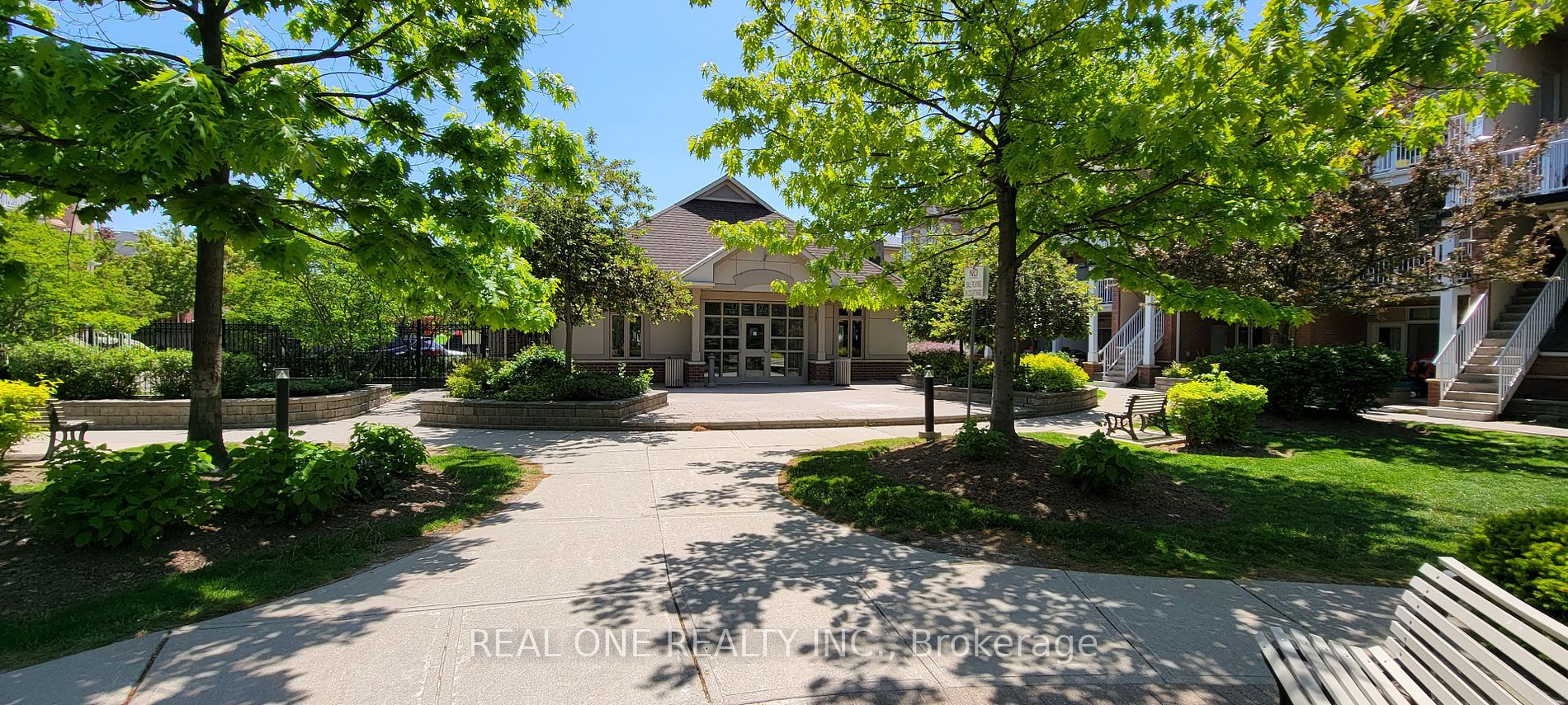38 Gibson Ave, #11