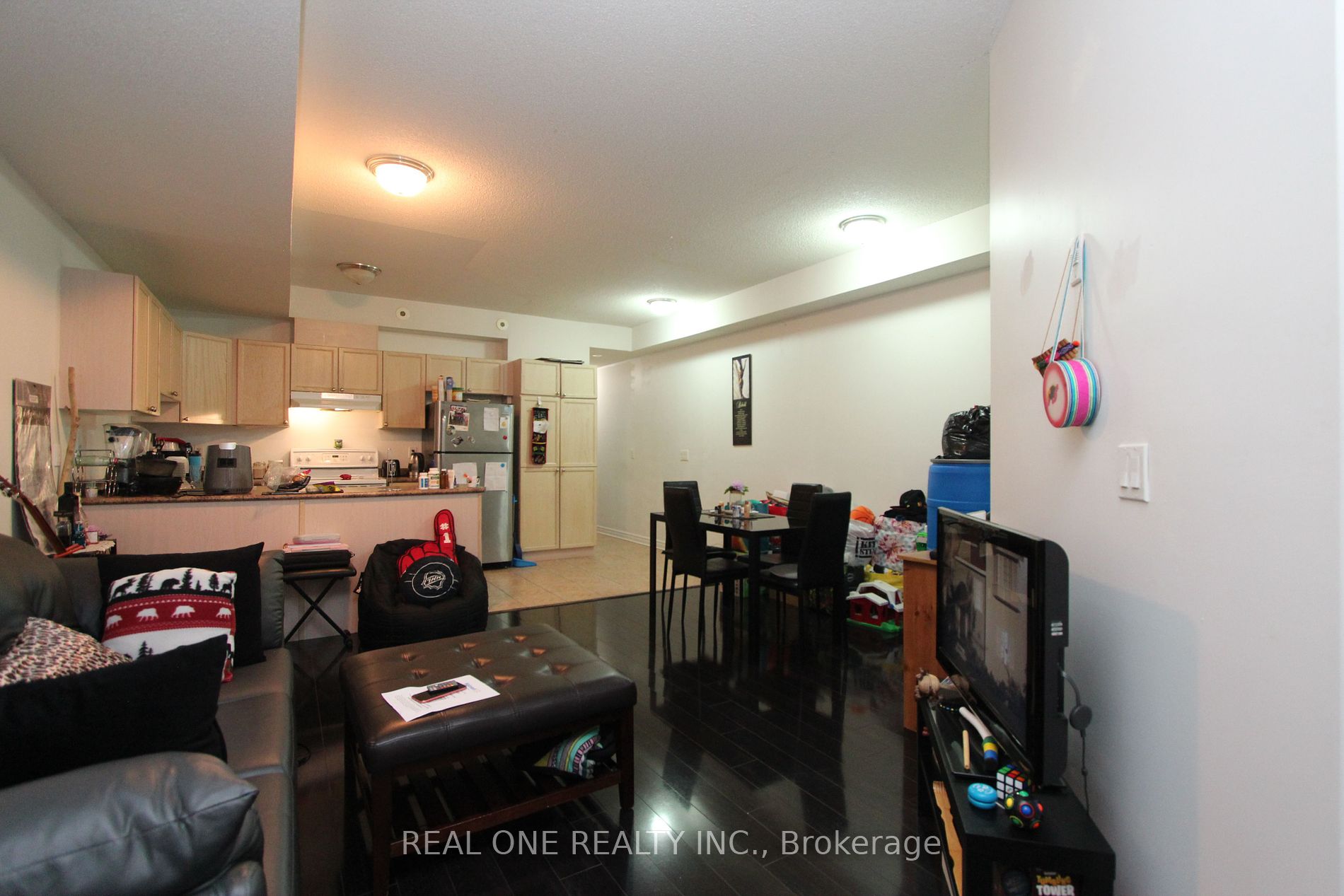 38 Gibson Ave, #11