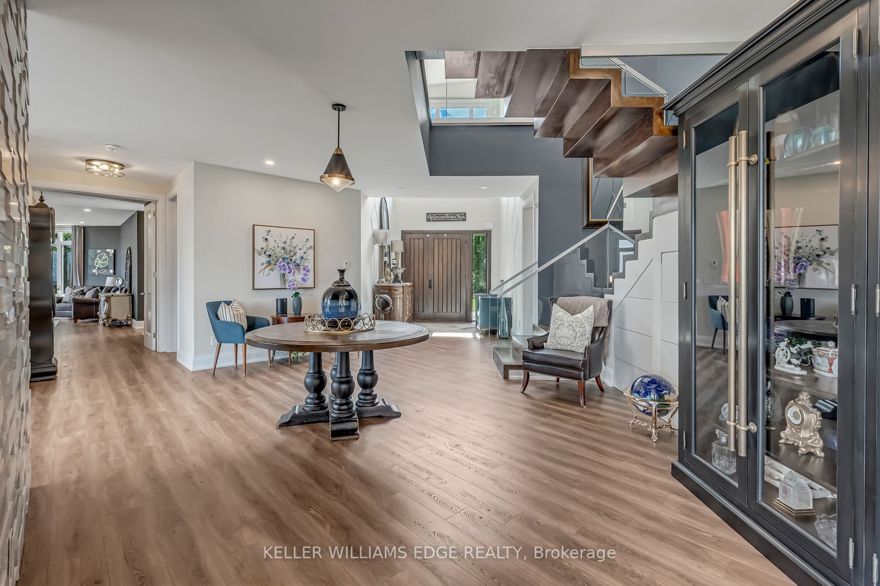 5500 Steeles Ave W