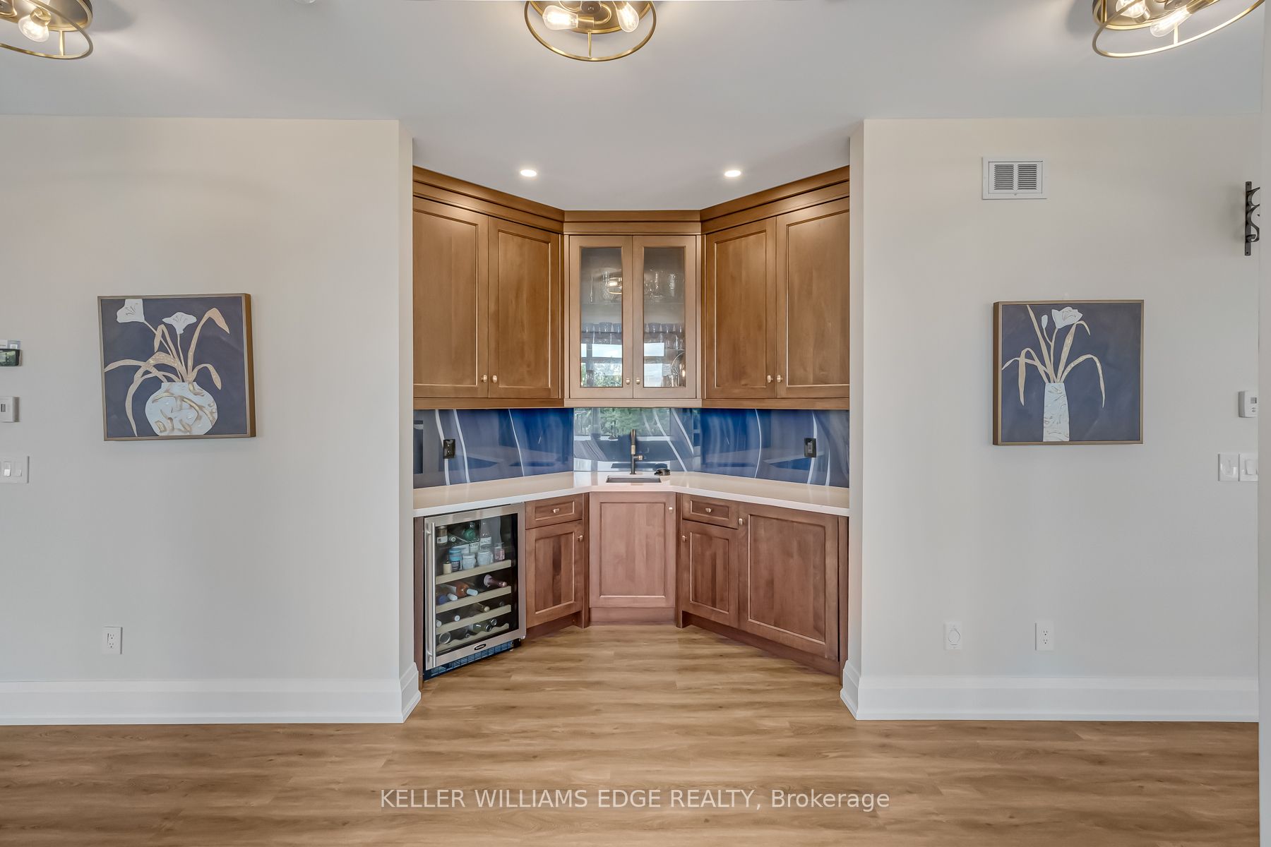 5500 Steeles Ave W