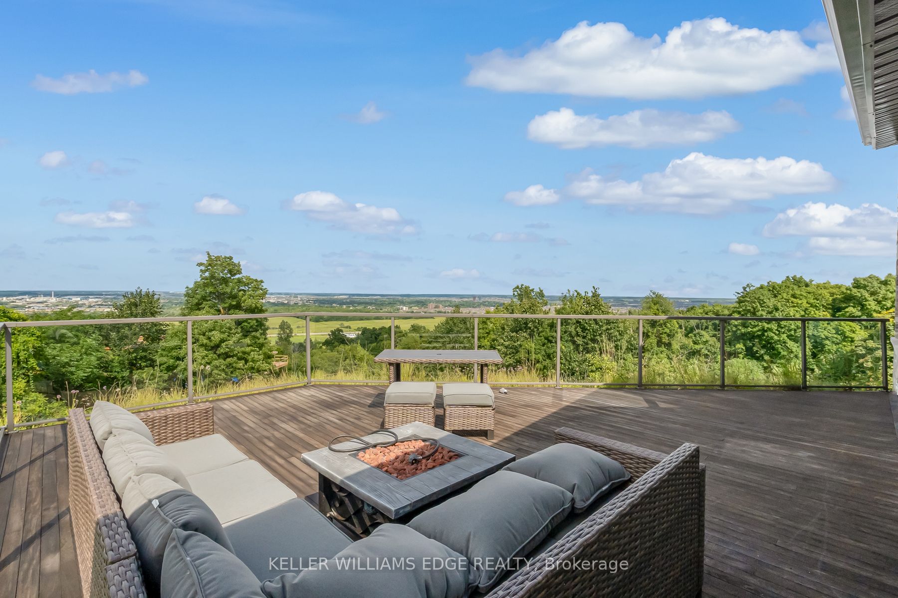 5500 Steeles Ave W