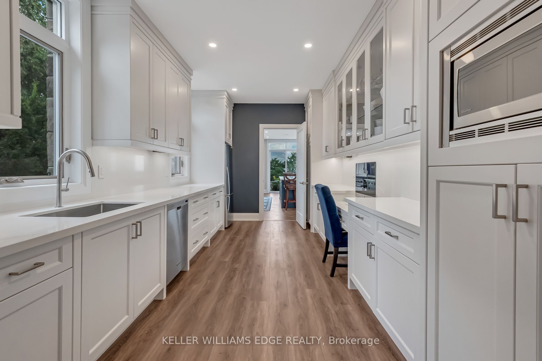 5500 Steeles Ave W