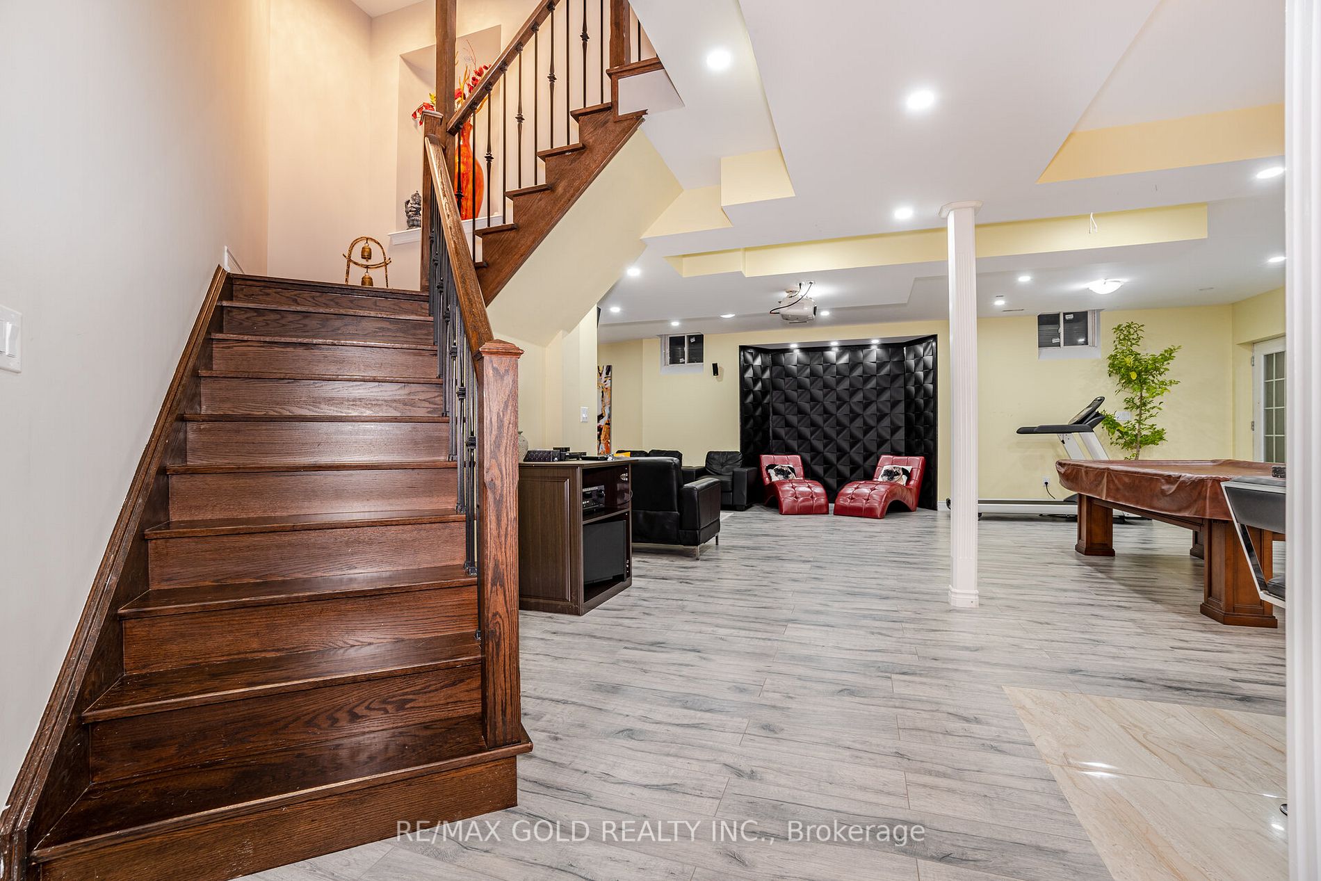 48 Maybeck Dr