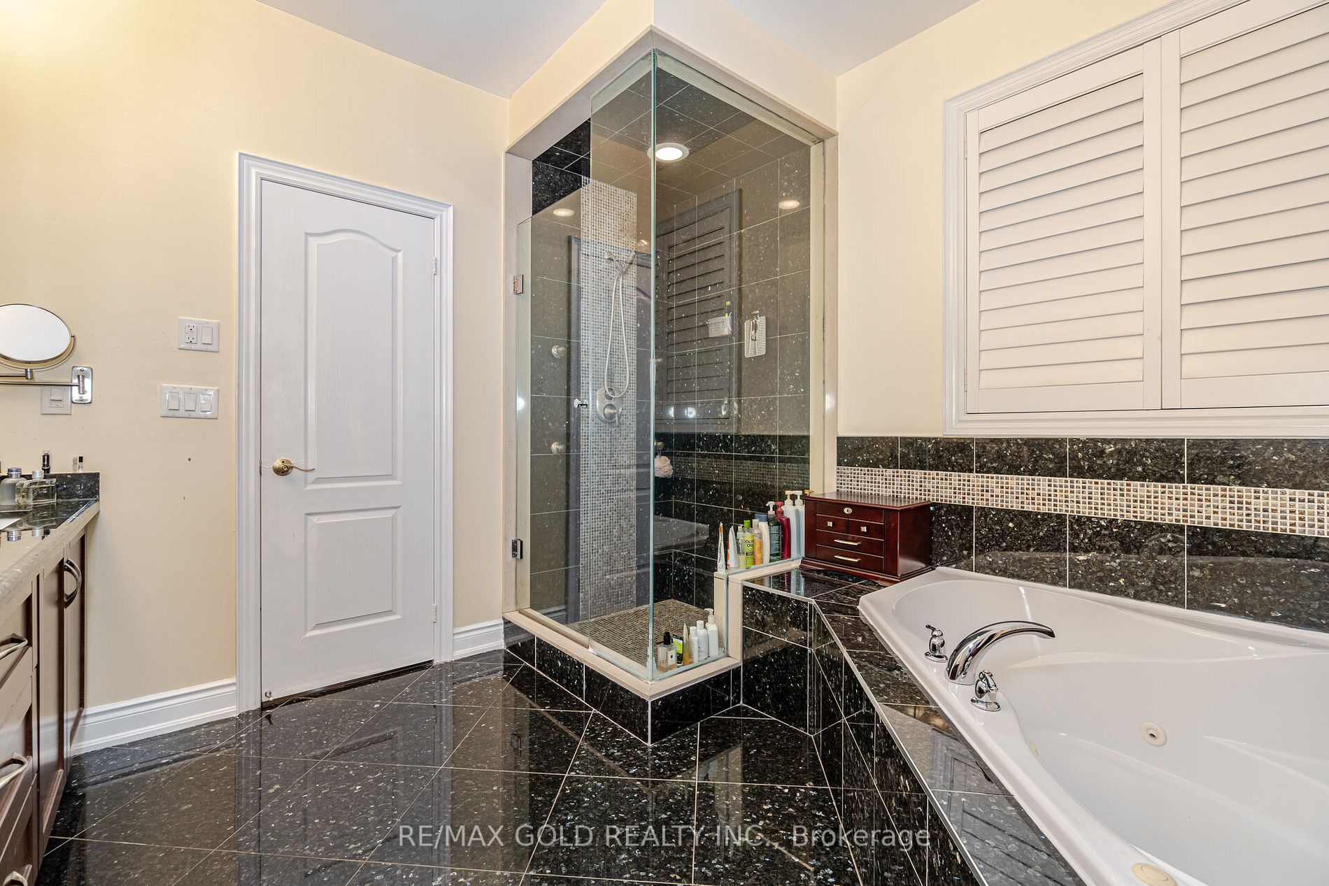 48 Maybeck Dr