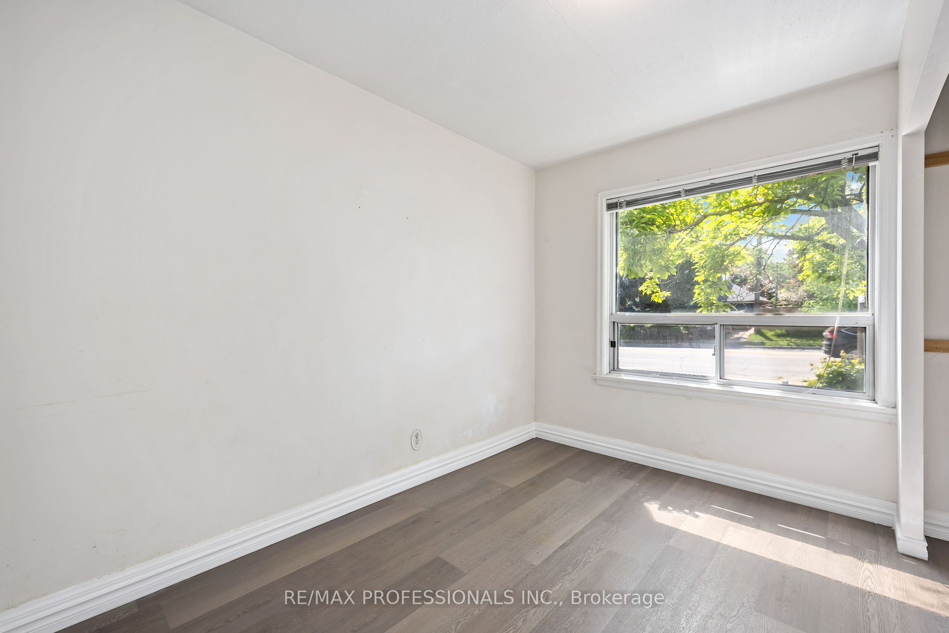 34 Dixon Rd
