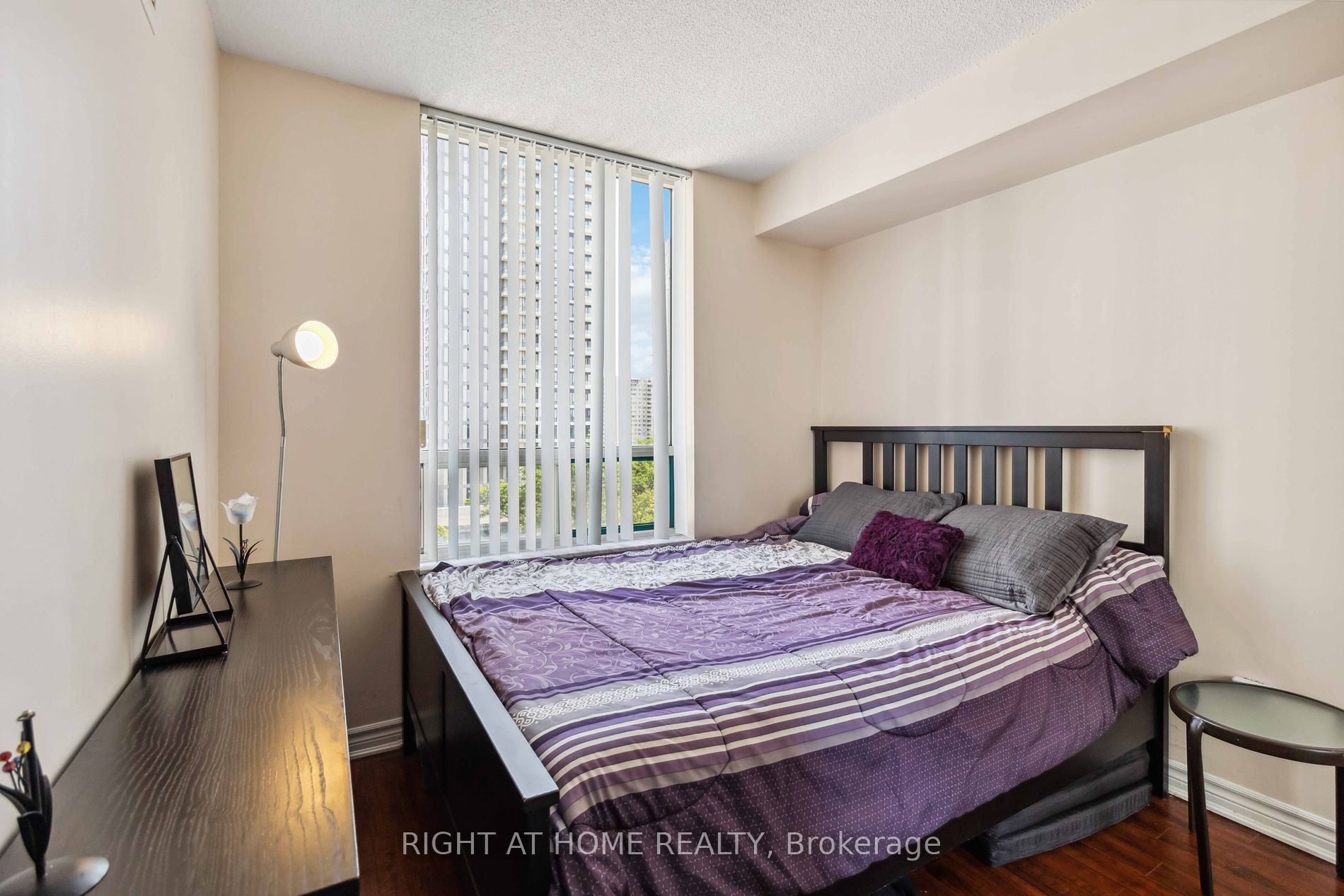 285 Enfield Place, #611