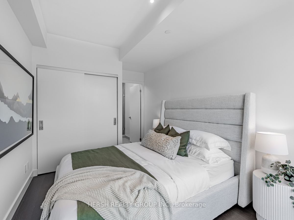 160 Kingsway Cres, #310