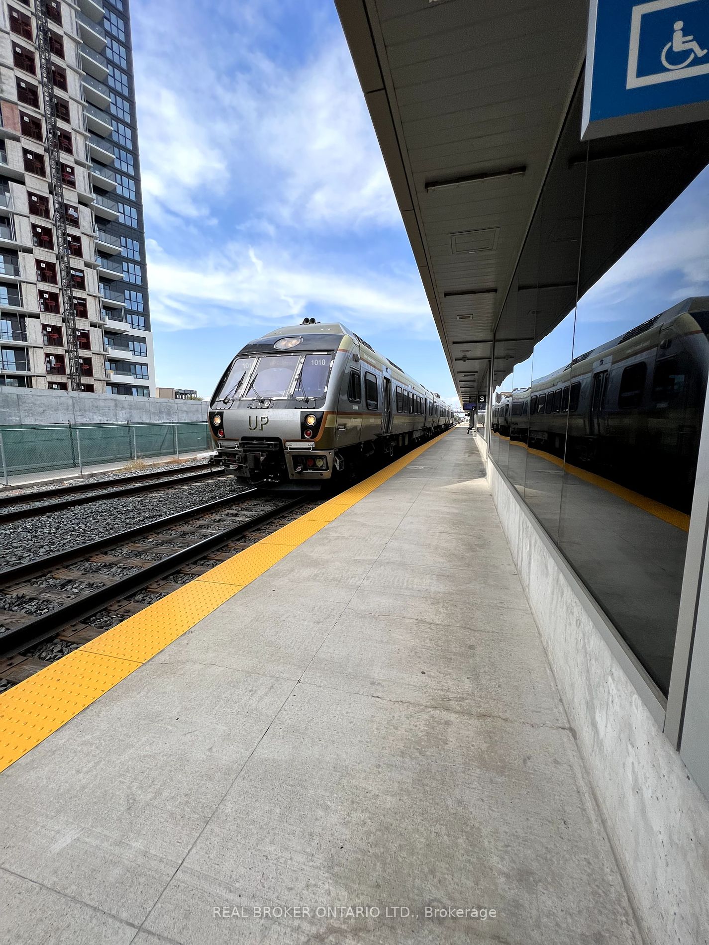 57 Macaulay Ave, #502