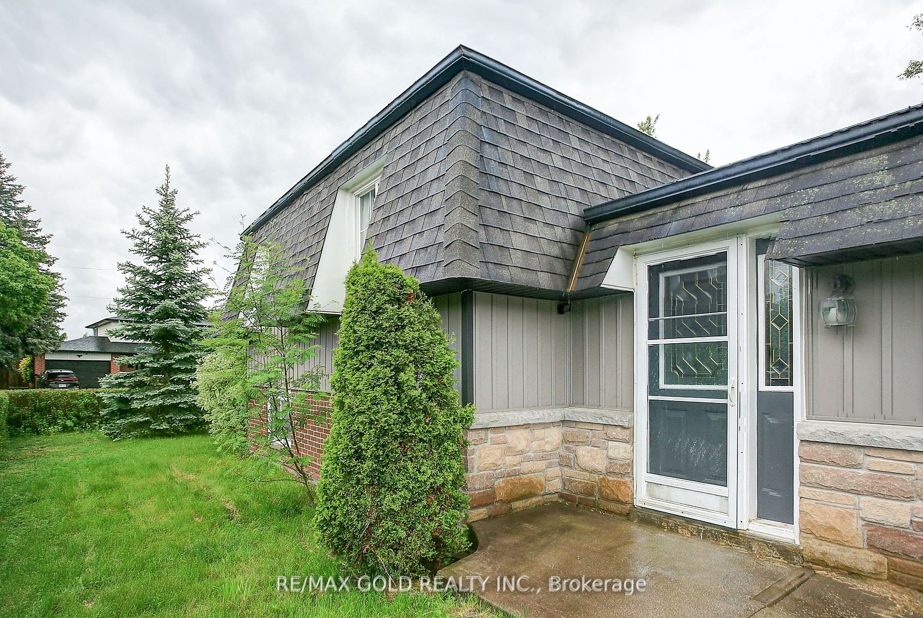 103 Avonmore Cres