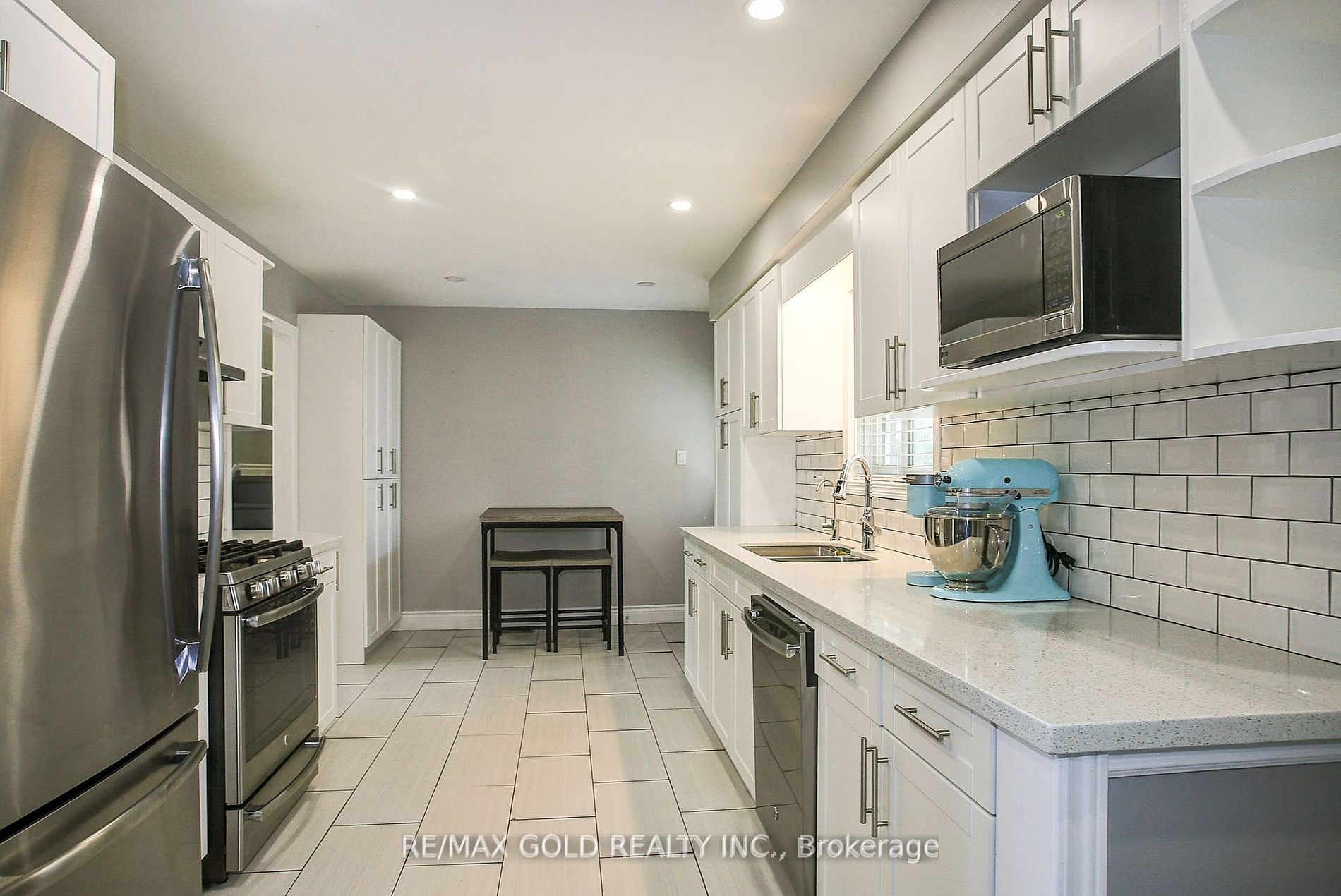 103 Avonmore Cres
