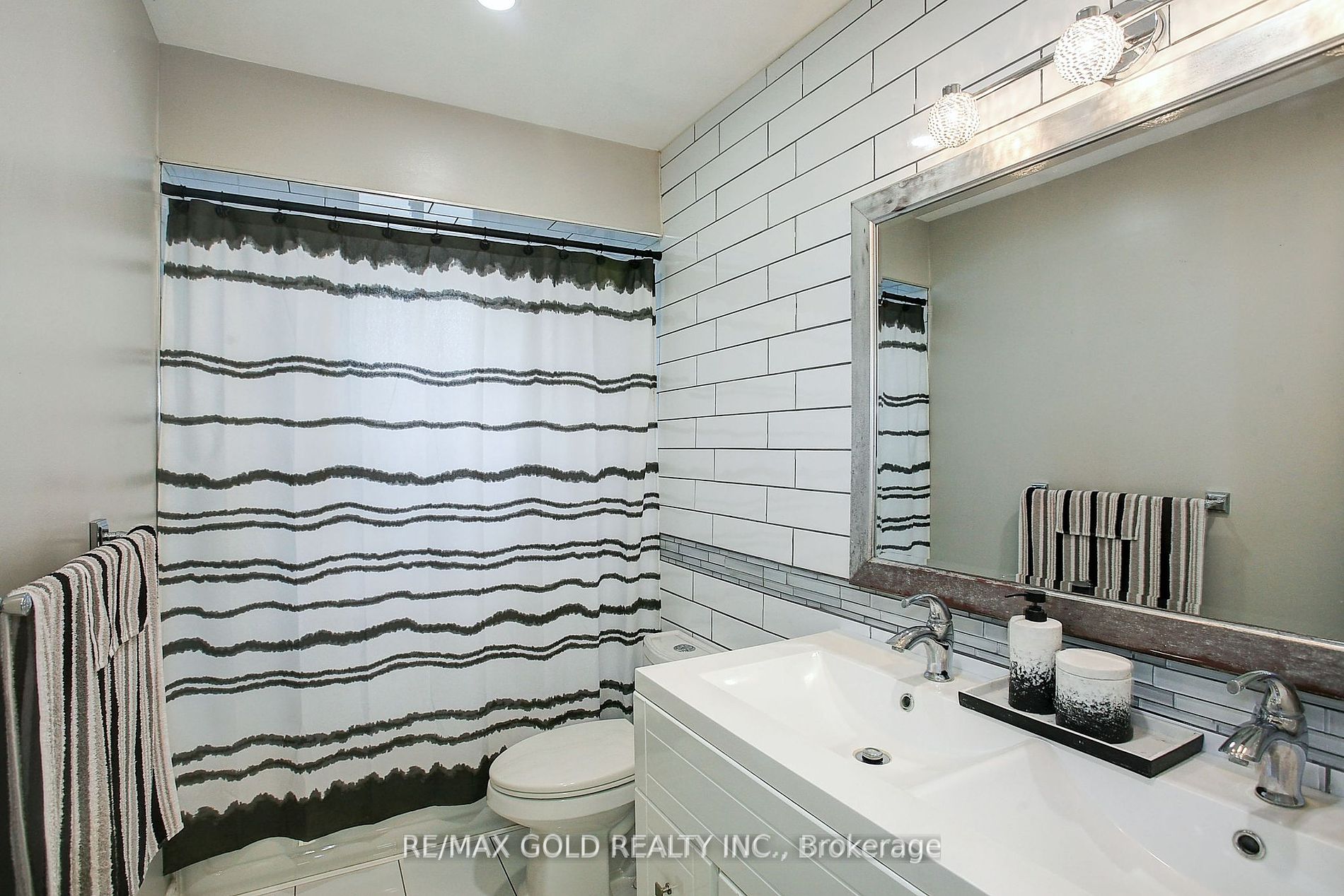 103 Avonmore Cres