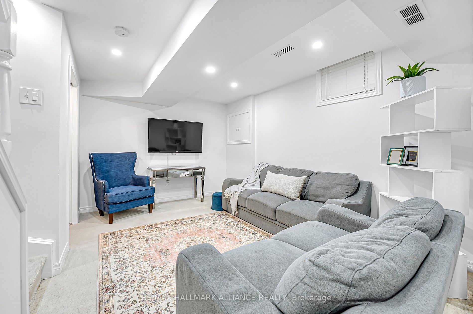 1506 Harwood Dr