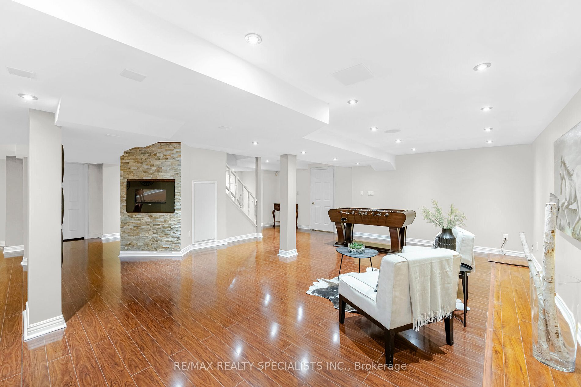 3353 Azelia Crt