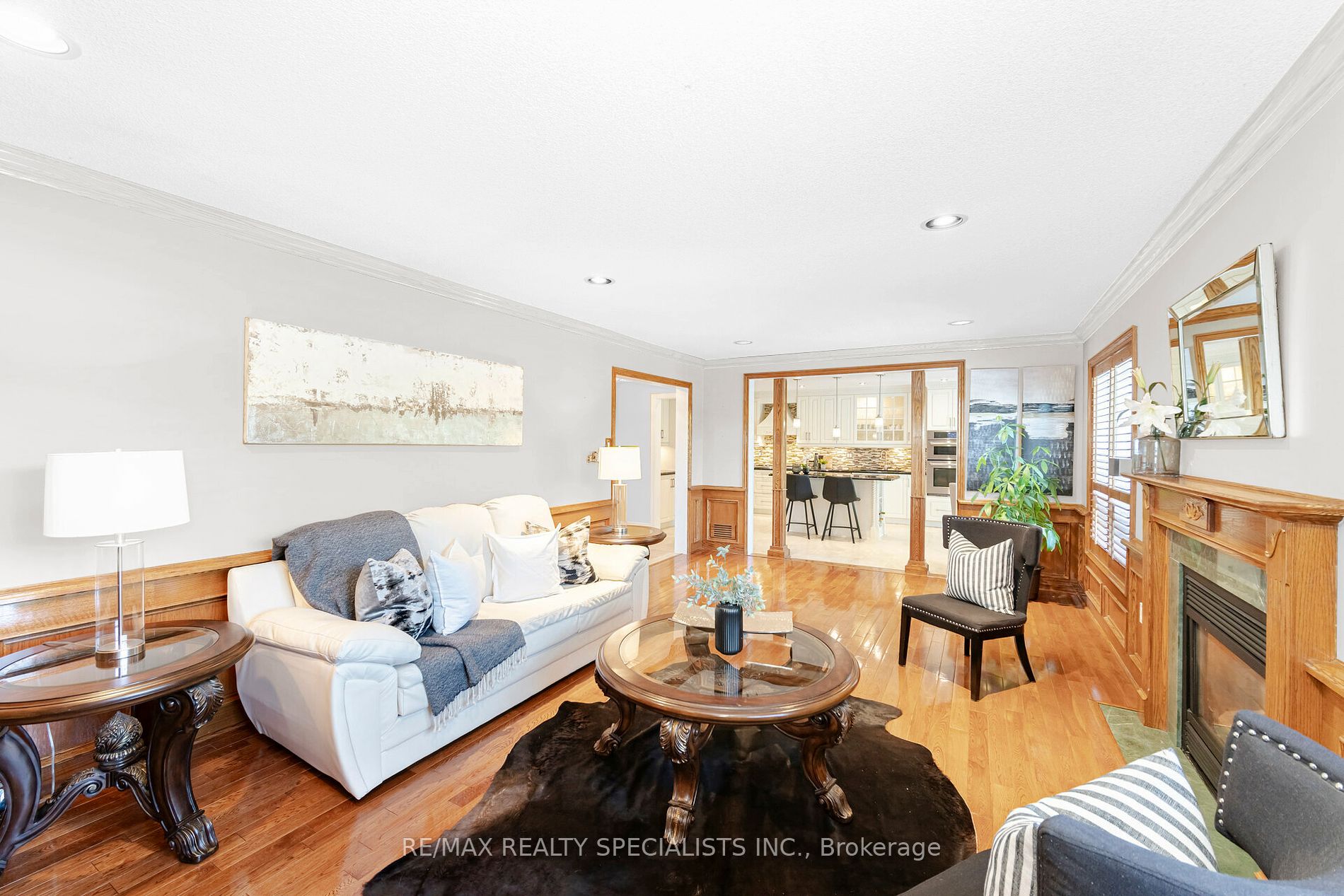 3353 Azelia Crt