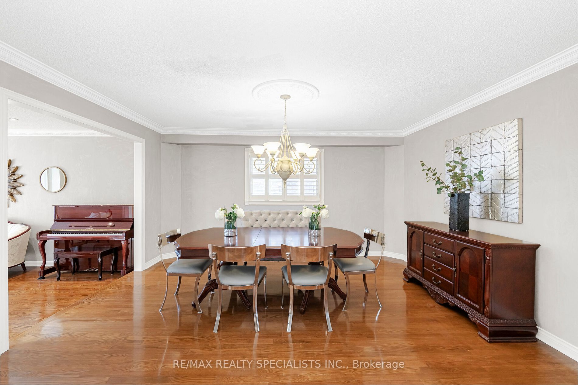3353 Azelia Crt
