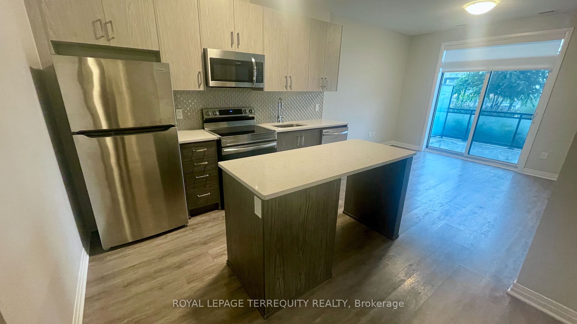 95 Dundas St W, #125