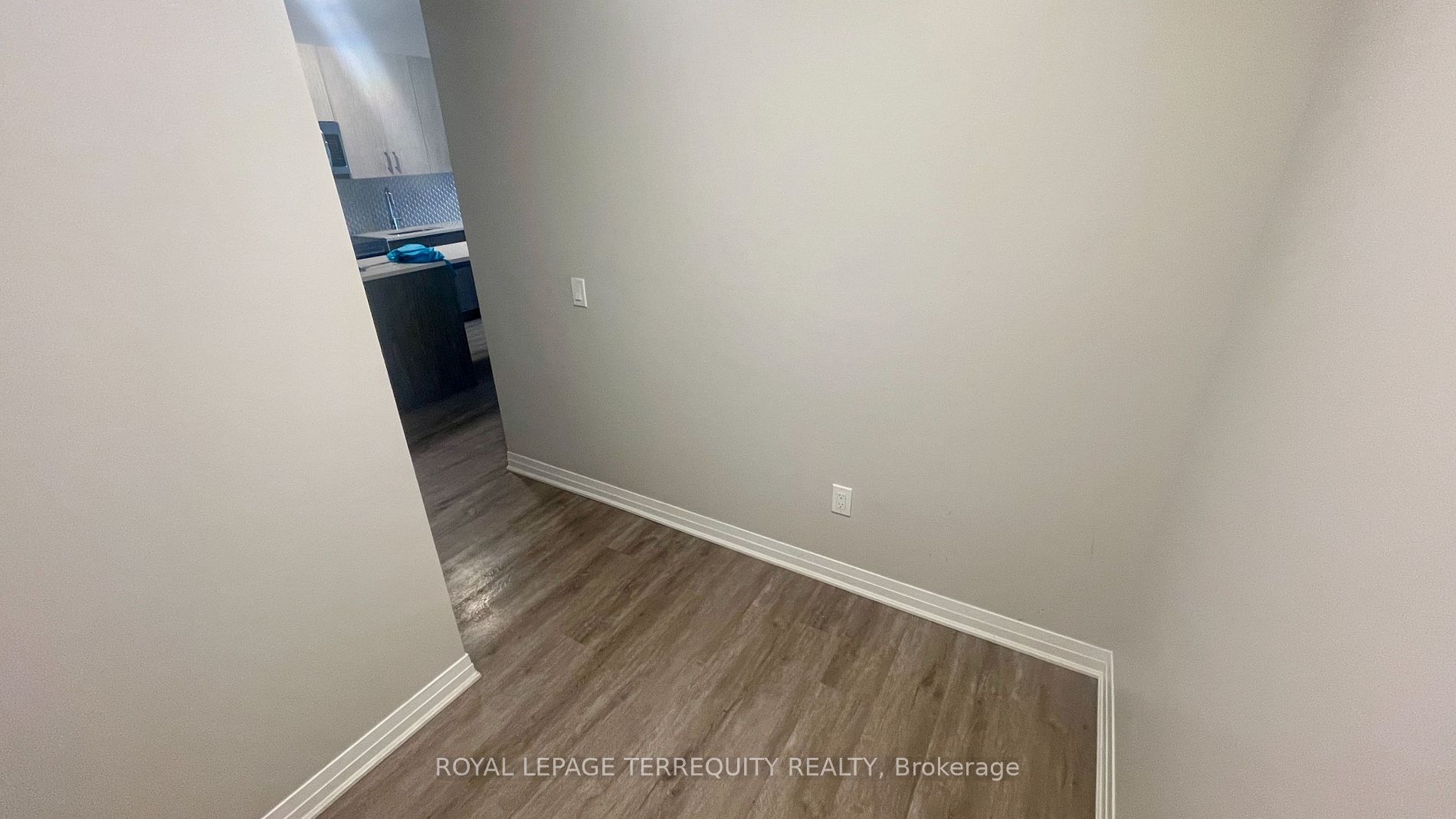 95 Dundas St W, #125