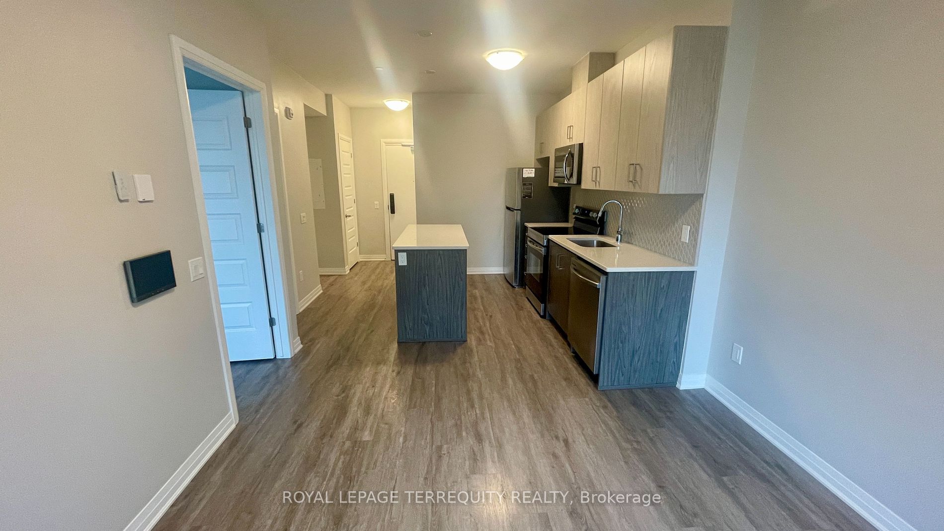 95 Dundas St W, #125