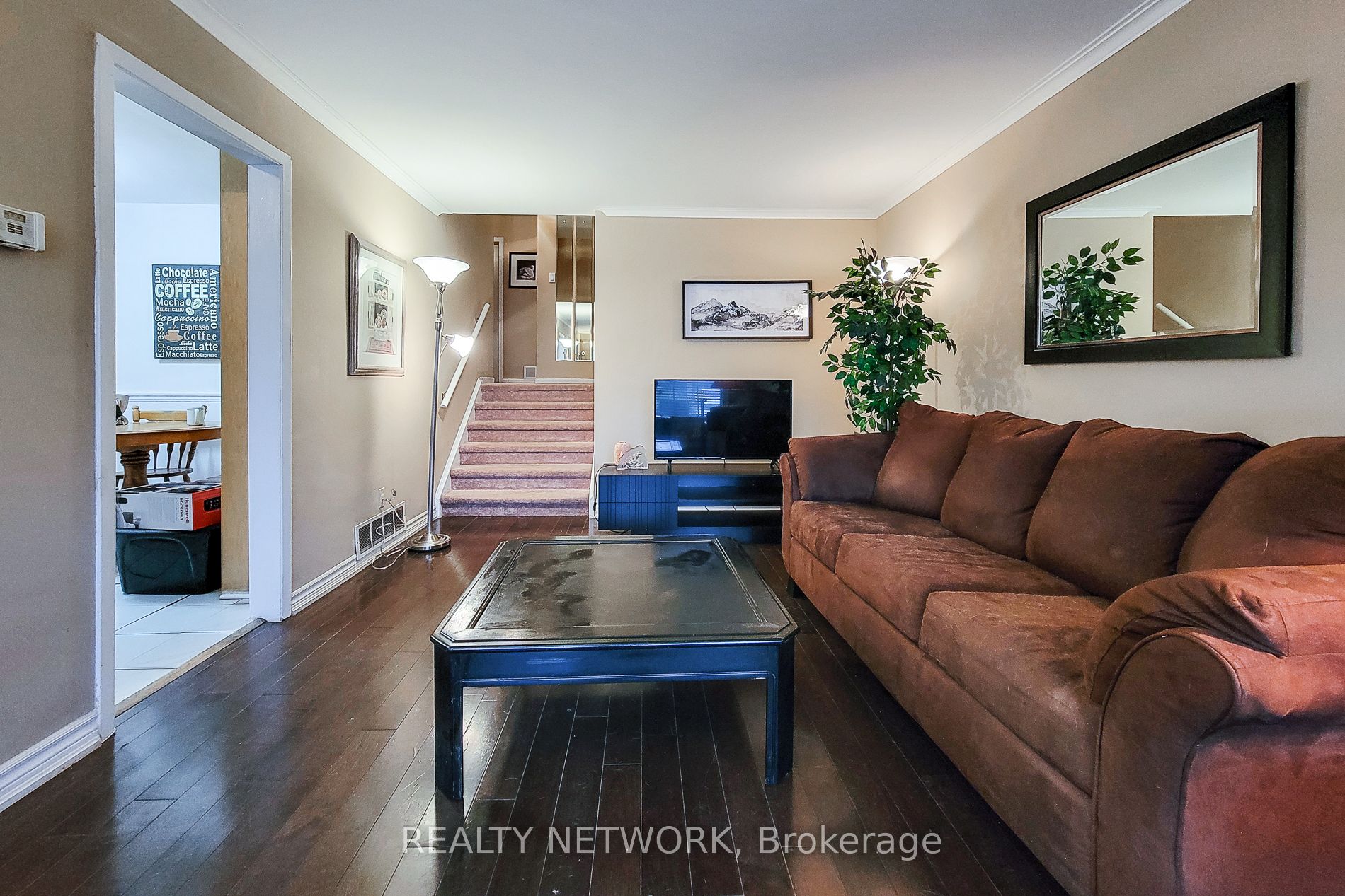 2145 Sandringham Dr