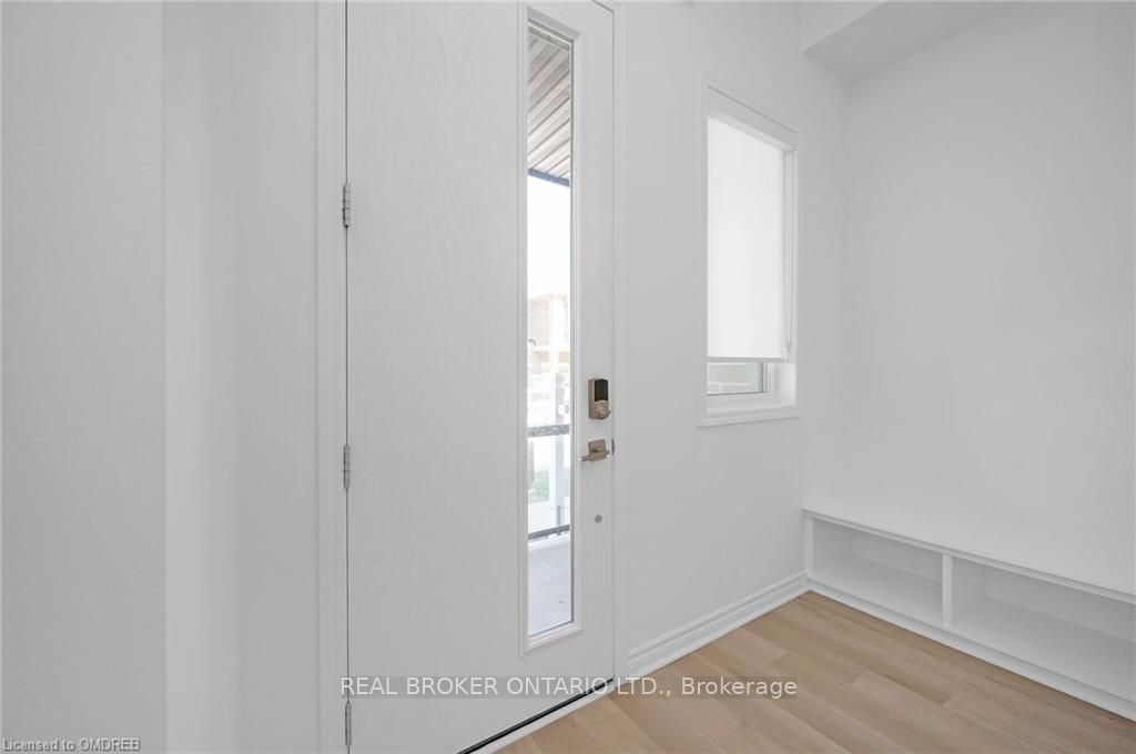 1200 Anson Gate