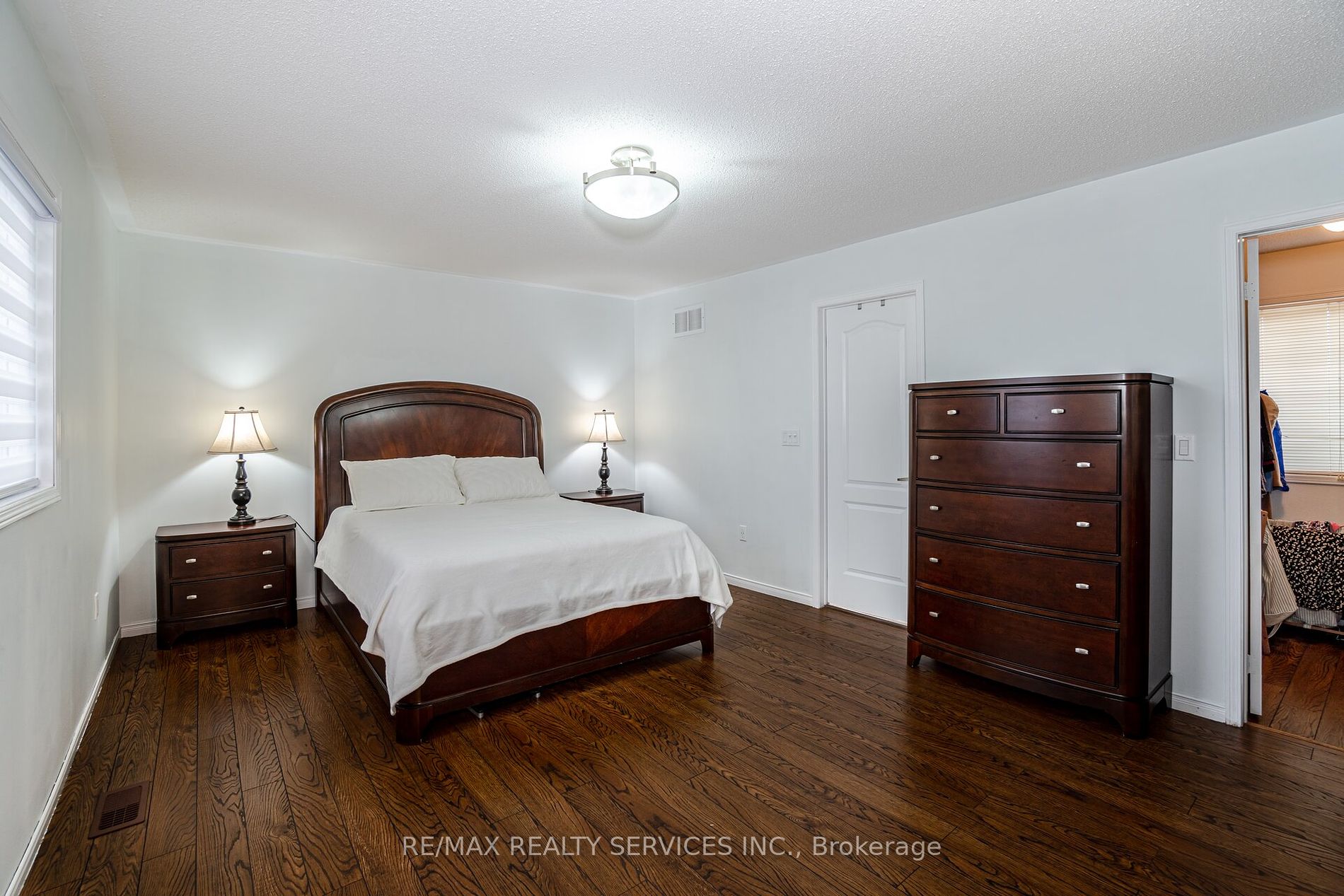 6 Courtsfield Cres