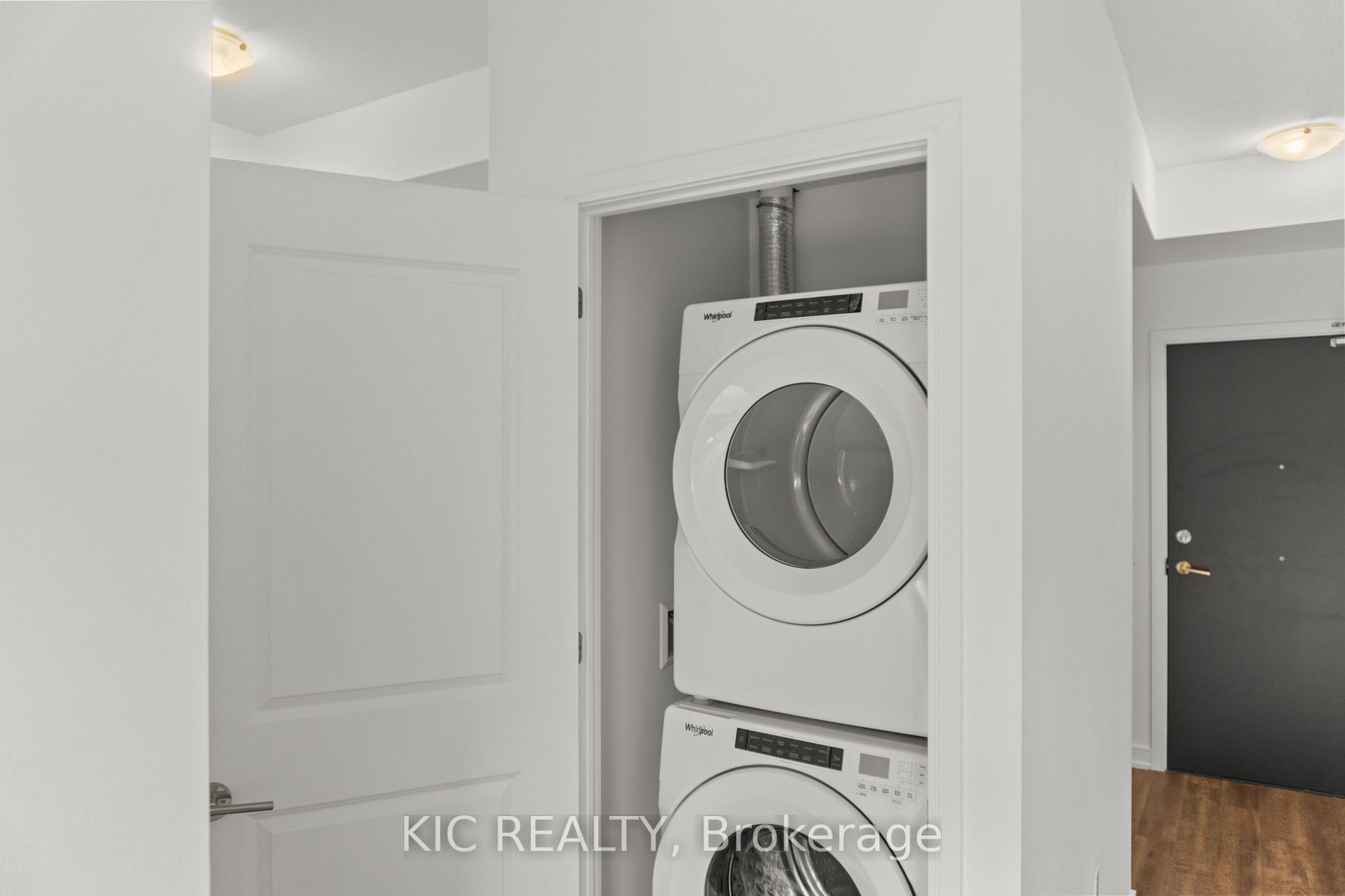 25 Neighbourhood Lane, #407