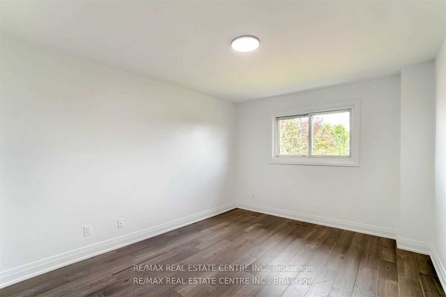 550 Meadows Blvd