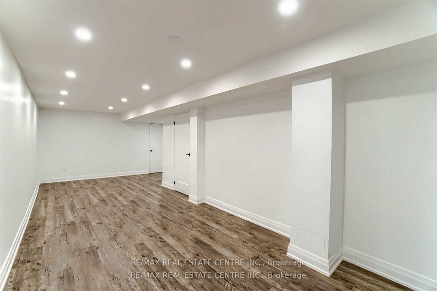 550 Meadows Blvd