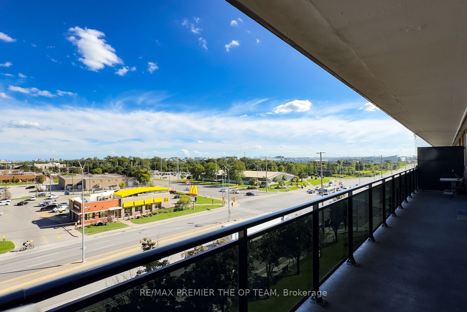3533 Derry Rd E, #607