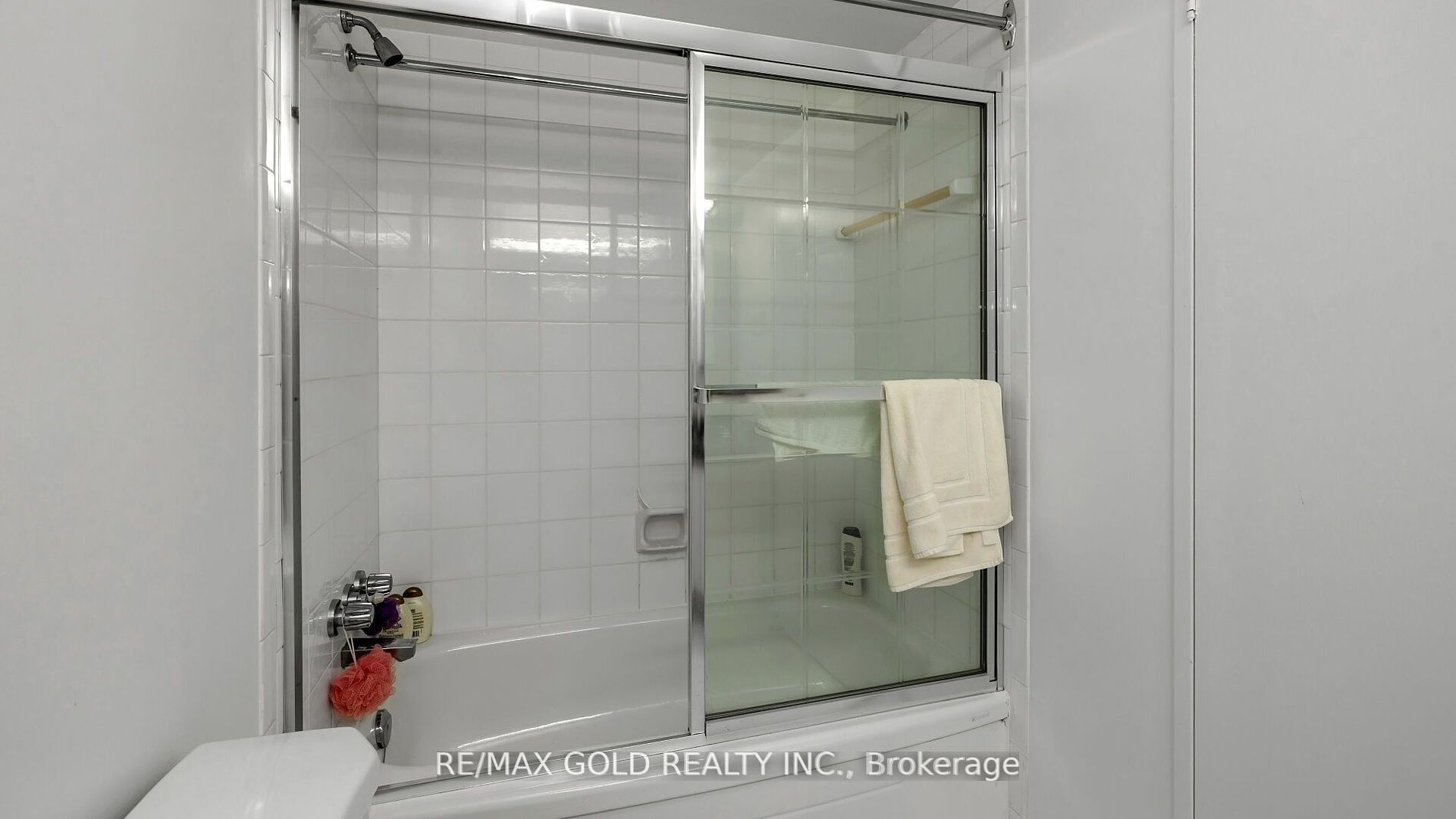 3650 Kaneff Cres, #3106