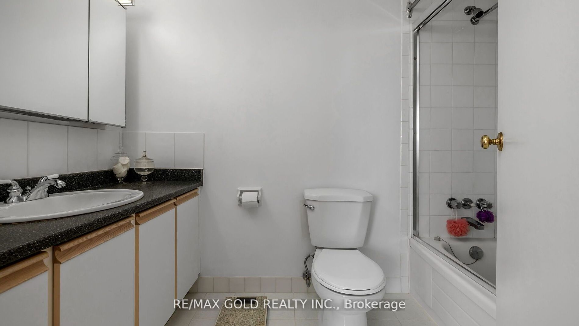 3650 Kaneff Cres, #3106