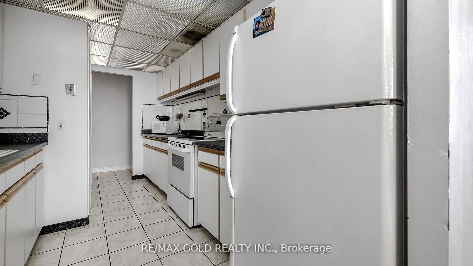 3650 Kaneff Cres, #3106