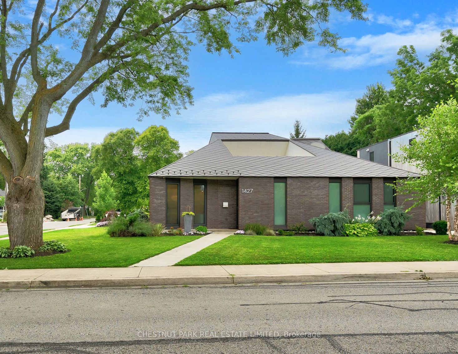 1427 Birch Ave