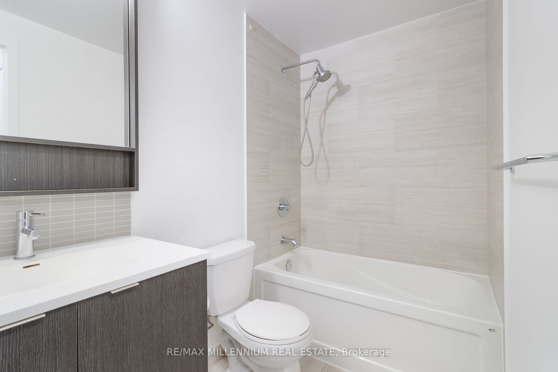 2560 Eglinton Ave W, #609