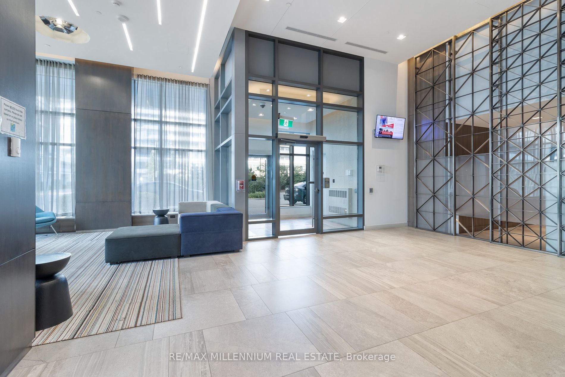 2560 Eglinton Ave W, #609