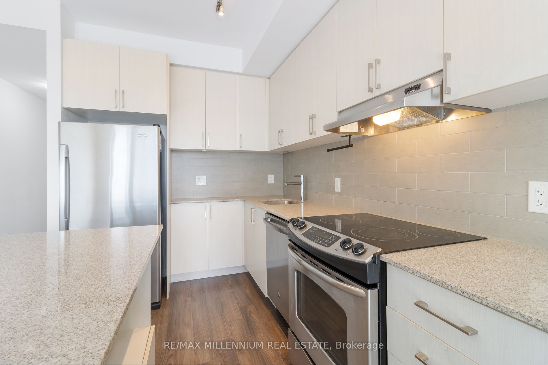 2560 Eglinton Ave W, #609