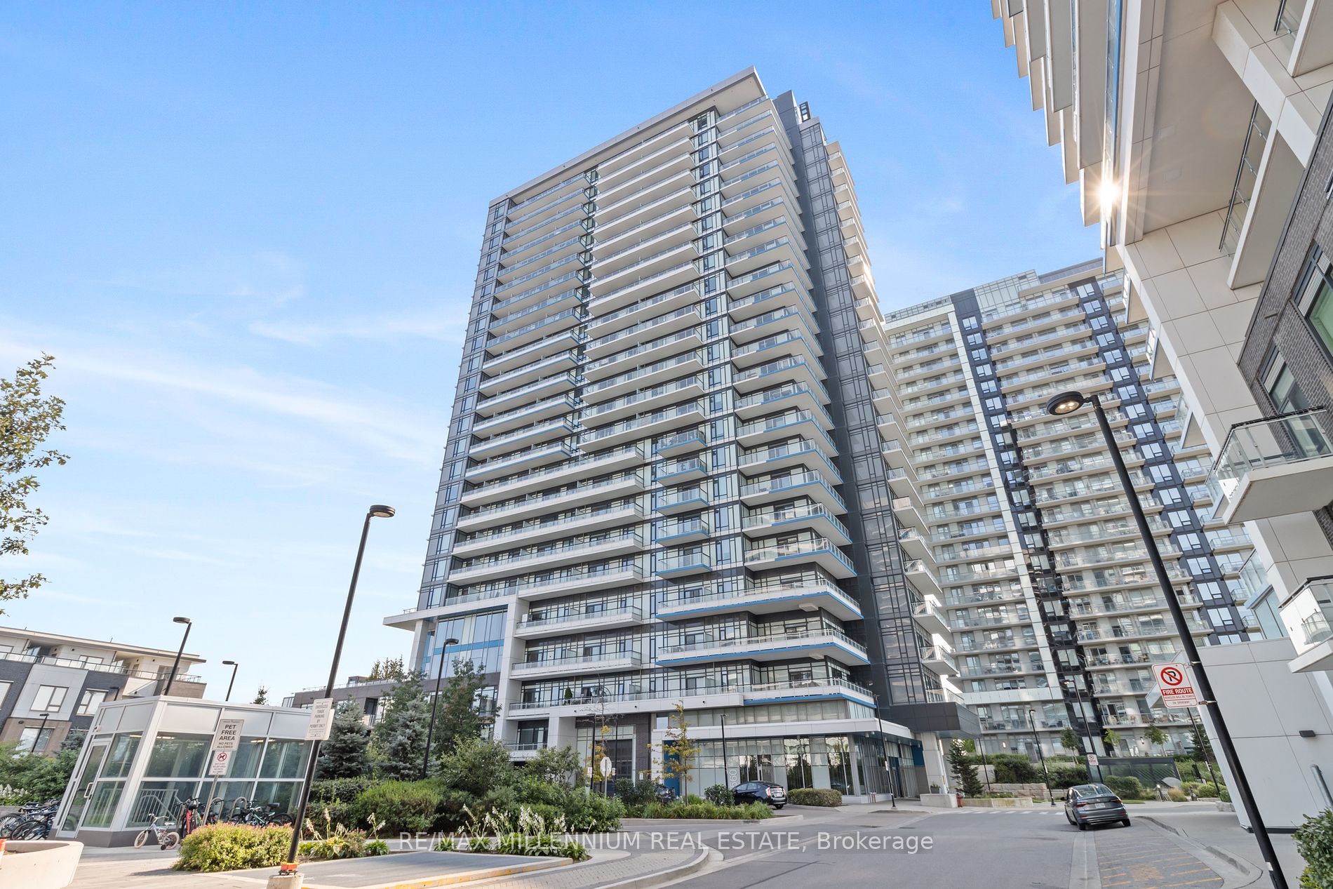 2560 Eglinton Ave W, #609