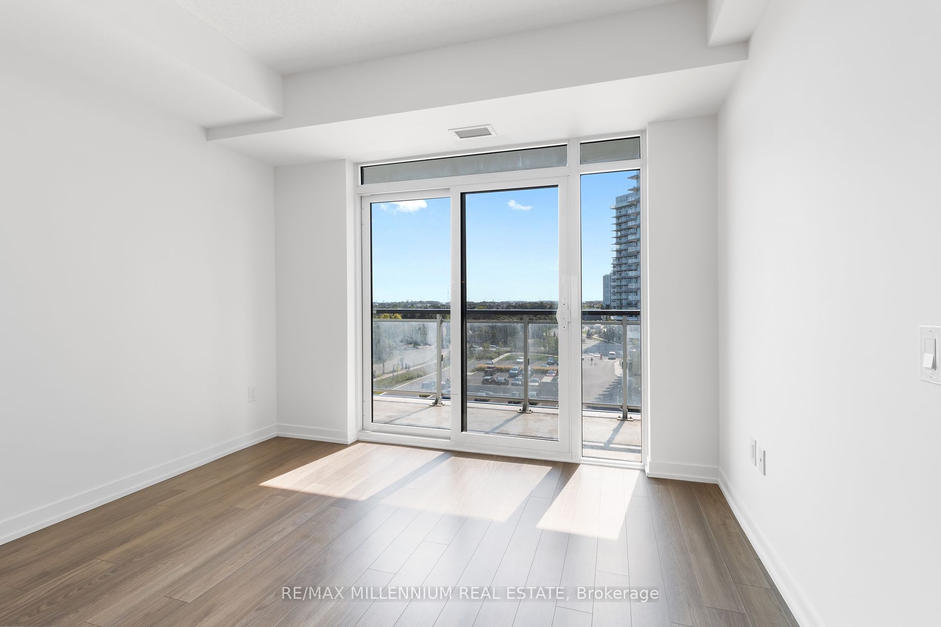 2560 Eglinton Ave W, #609