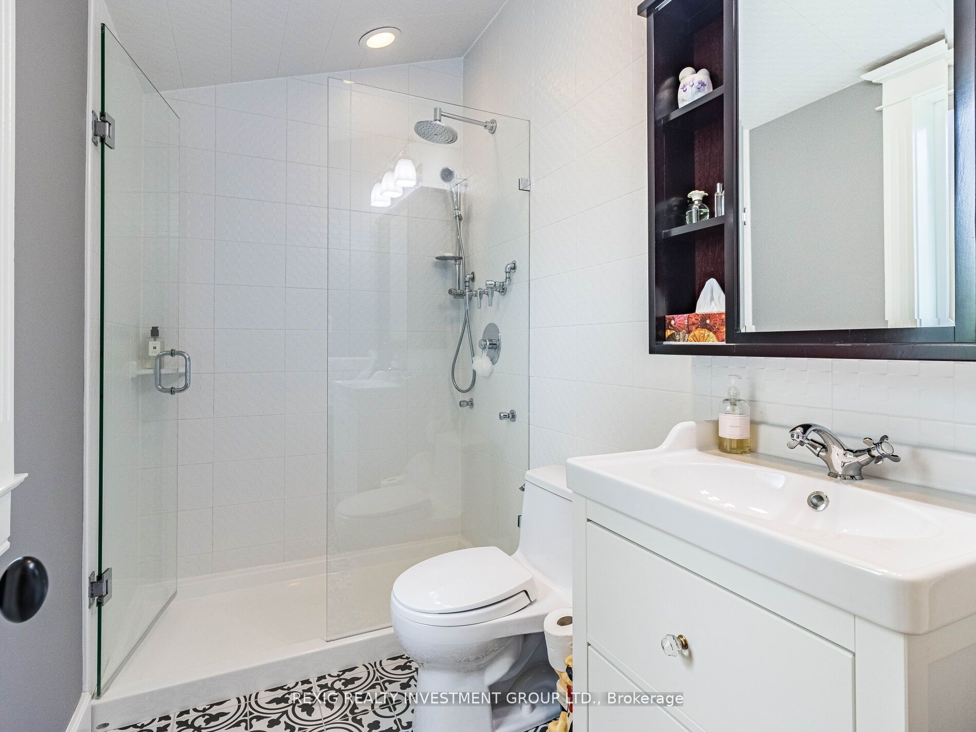 27 Cedar Drive