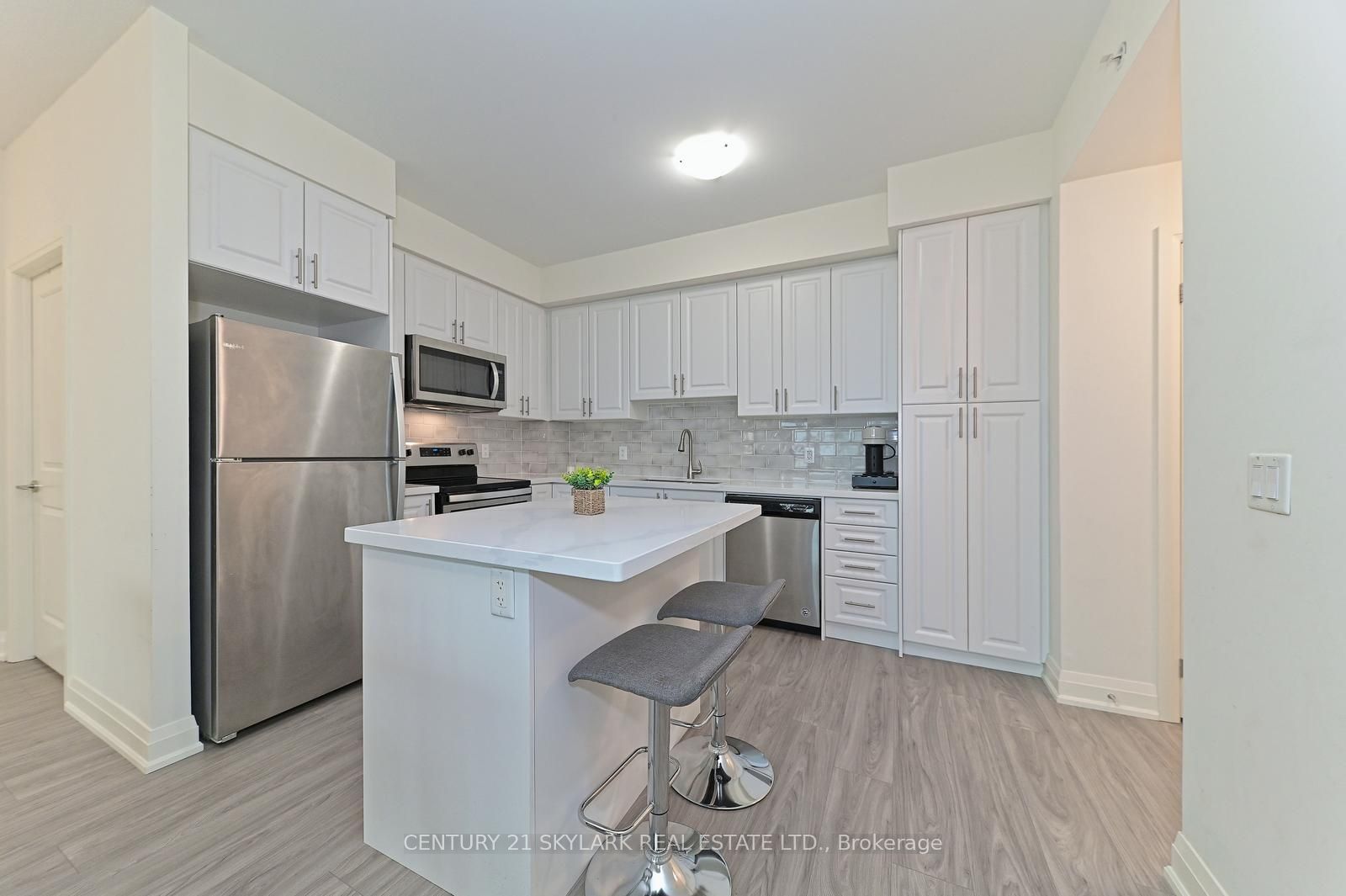 65 Yorkland Blvd, #304
