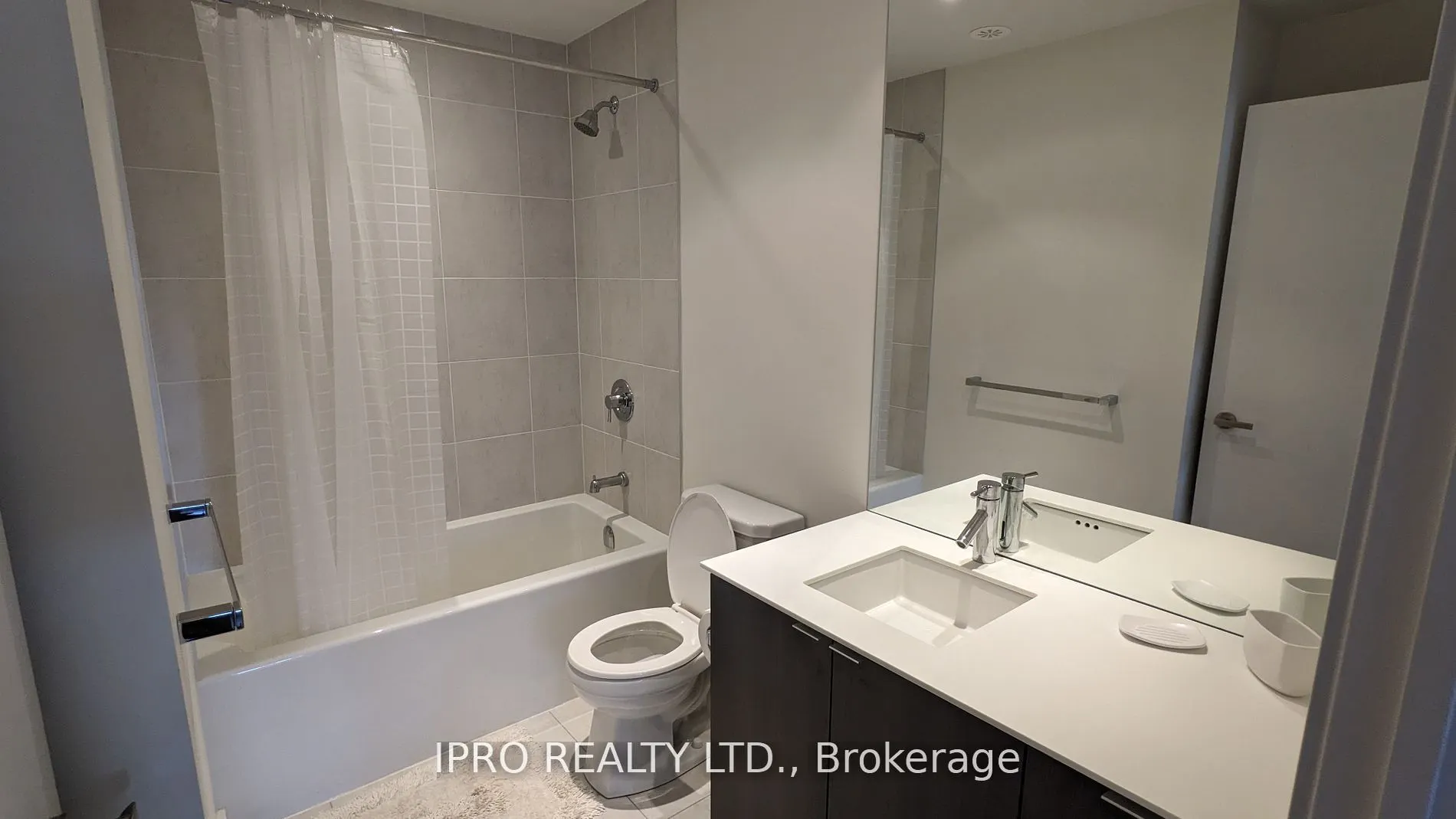 5025 Harvard Rd, #203